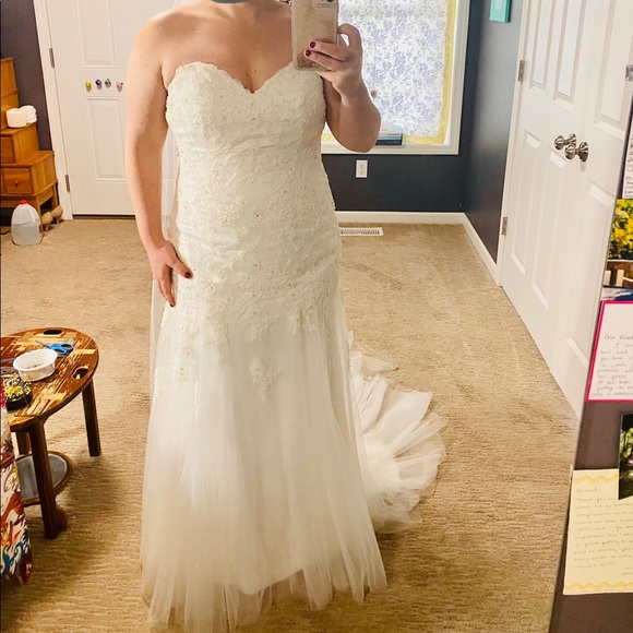 Allure bridal gown NEW - Picture 4 of 4